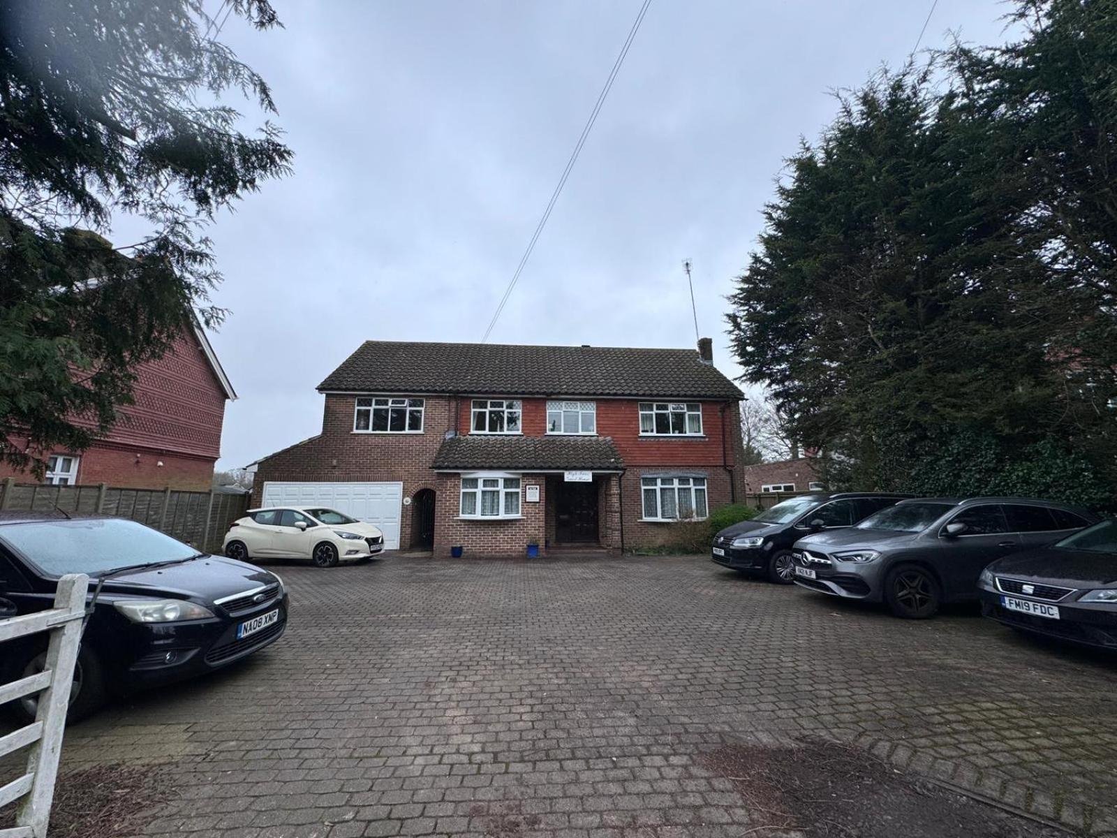 High Trees Guest House Gatwick Horley Exterior photo